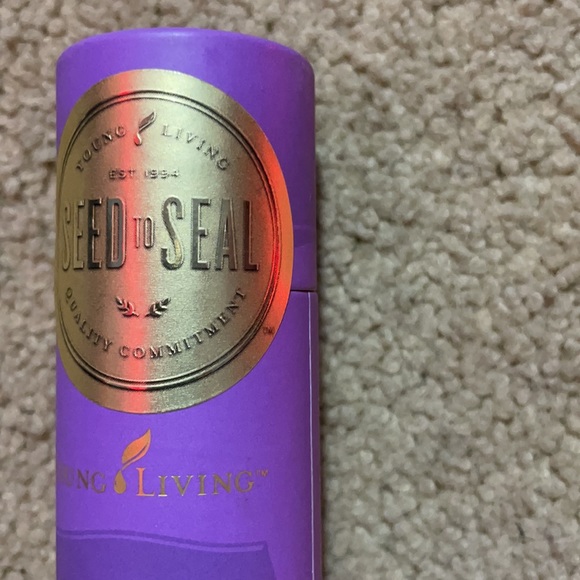 Young living Rutavala essential oil roll on - Picture 3 of 3